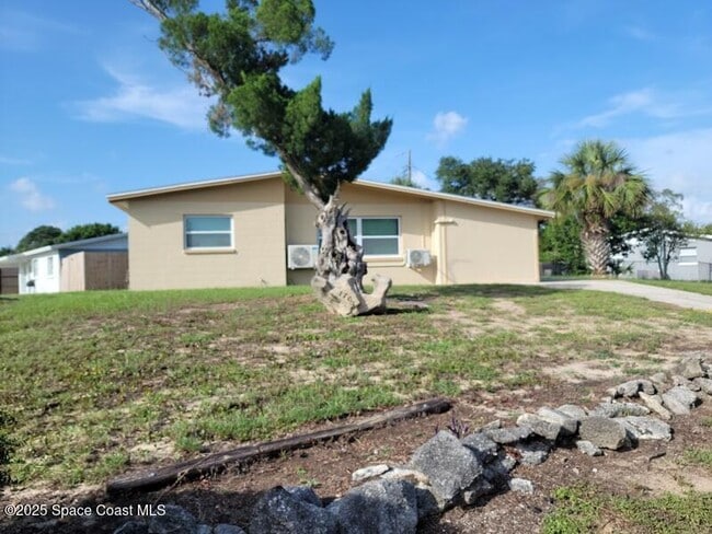 1700 Chaucer Rd in Titusville, FL - Building Photo - Building Photo