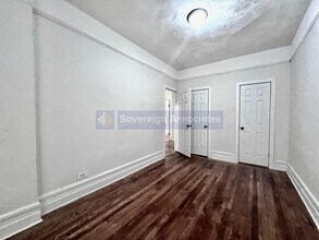 717 W 177th St, Unit 4 in New York, NY - Building Photo - Building Photo