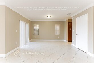 16201 SW 141st Ave in Miami, FL - Foto de edificio - Building Photo