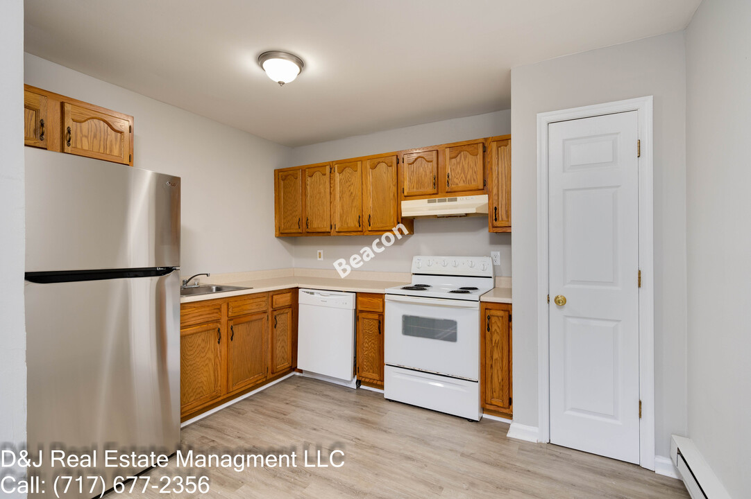 17 Bertram Ct, Unit 2 Bedroom in North East, MD - Building Photo