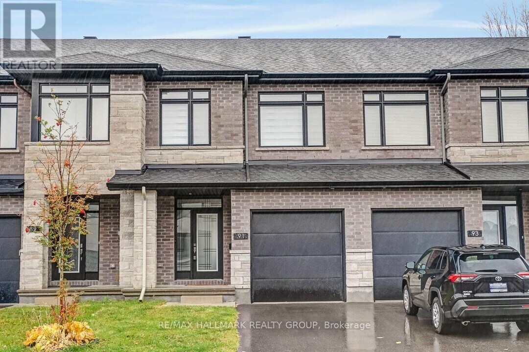 91 Canvasback Rdg in Ottawa, ON - Building Photo