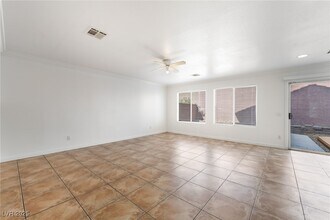 5321 N Santa Fe Heights St in North Las Vegas, NV - Building Photo - Building Photo