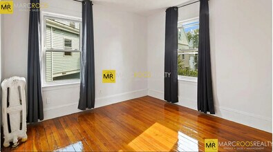 4 Haskell St, Unit 1 in Boston, MA - Building Photo - Building Photo