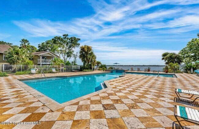 225 S Tropical Trail in Merritt Island, FL - Building Photo - Building Photo