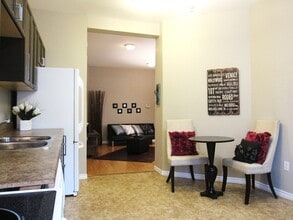 310 Riverdale Av in Toronto, ON - Building Photo - Building Photo