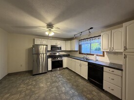 45 Prescott St, Unit 1 in Somerville, MA - Building Photo