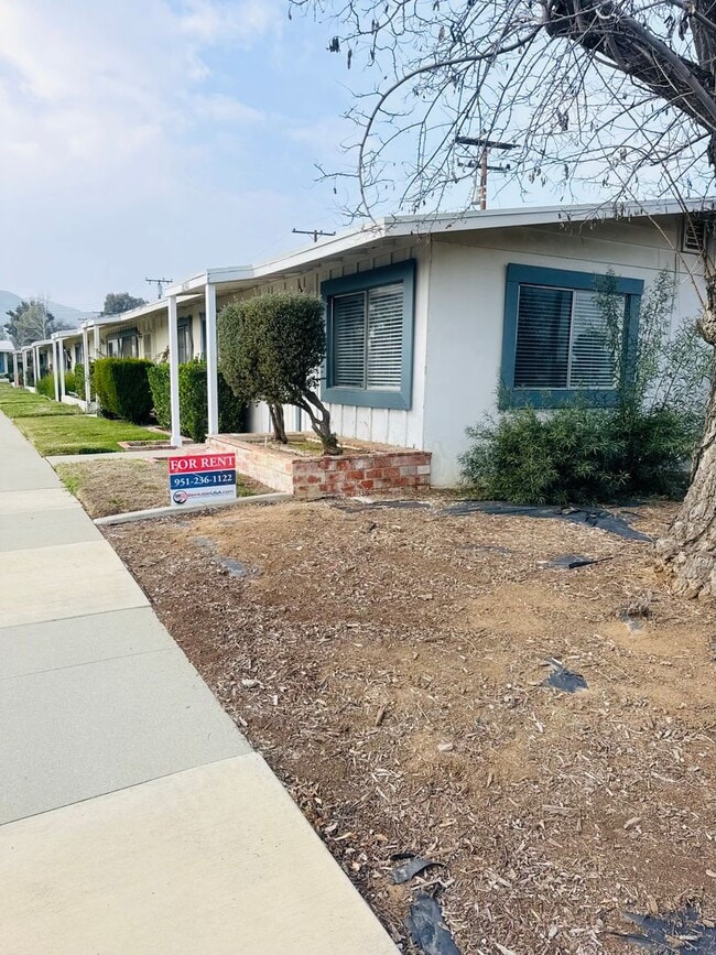 property at 26300 Cherry Hills Blvd