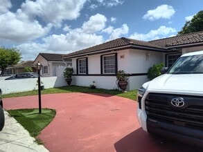 5673 SW 149th Ave in Miami, FL - Building Photo - Building Photo