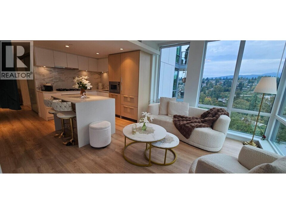 1500 Fern St in North Vancouver, BC - Building Photo