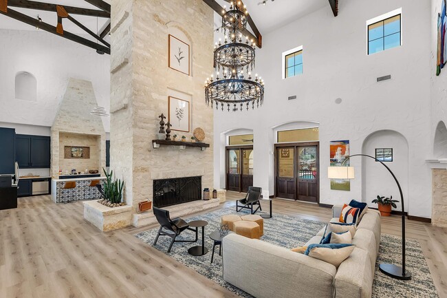 Mission Hills Apartments in San Antonio, TX - Foto de edificio - Building Photo