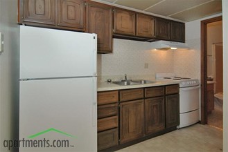 Brosig Street Apartments in Green Bay, WI - Building Photo - Interior Photo