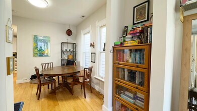 1735 N Fairfield Ave, Unit 2 in Chicago, IL - Foto de edificio - Building Photo