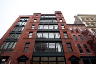 150 Greene St in New York, NY - Building Photo - Building Photo