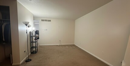 3948 Ridge Lea Rd, Unit C in Buffalo, NY - Foto de edificio - Building Photo