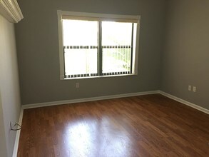 400 Uno Lago Dr-Unit -204 in North Palm Beach, FL - Building Photo - Building Photo