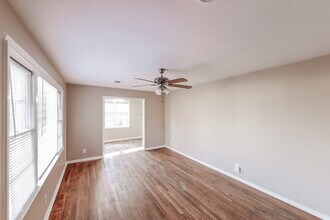 2568 Forestdale Blvd in Birmingham, AL - Building Photo - Building Photo