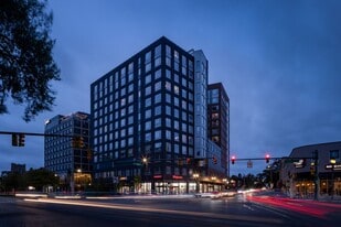 The Abbot in East Lansing, MI - Building Photo