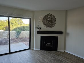 4241 Freedom Dr in Calabasas, CA - Building Photo - Building Photo