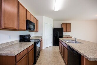 2558 Surfside Blvd in Cape Coral, FL - Building Photo - Building Photo