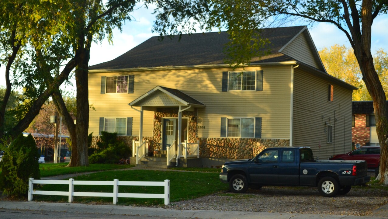 1206 E Poplar St in Pocatello, ID - Building Photo