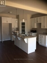 38 Ledgerock Ct in Quinte West, ON - Building Photo - Building Photo