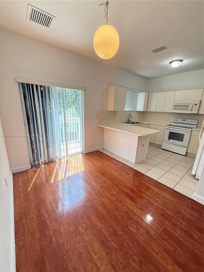 property at 373 NE 26th Pl