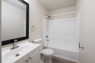 4164 O Hare Dr in Virginia Beach, VA - Building Photo - Building Photo