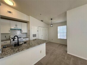 1612 Columbia Arms Cir in Kissimmee, FL - Building Photo - Building Photo