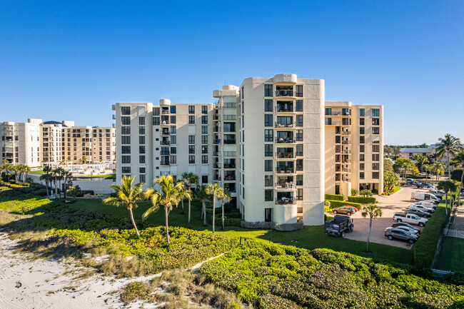 LAUSANNE A CONDOMINIUM in Naples, FL - Building Photo - Building Photo