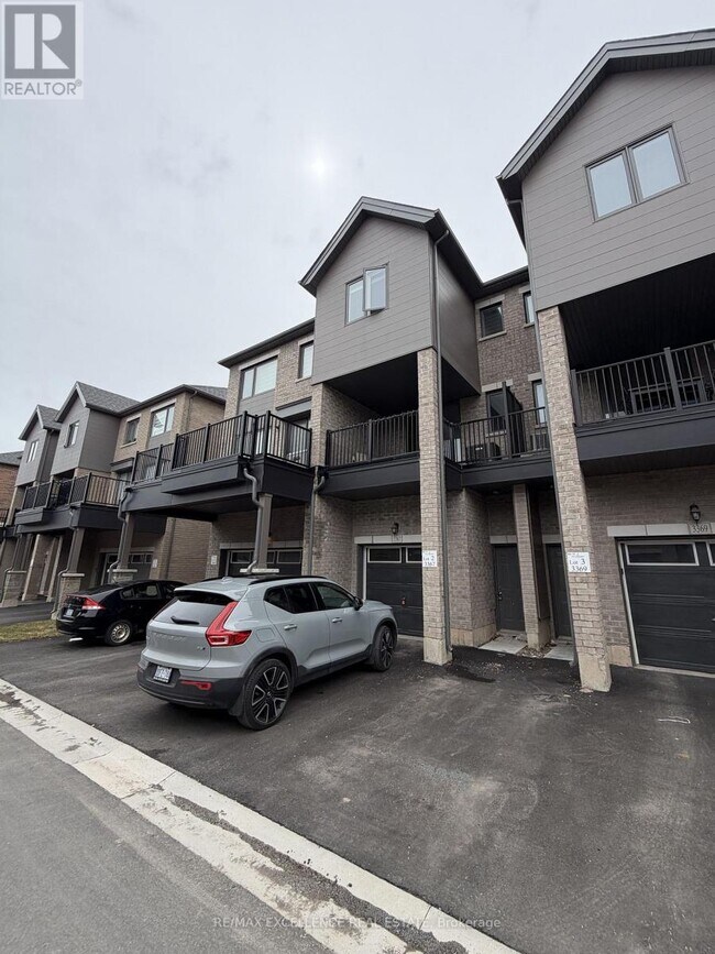 3367 Sixth Line in Oakville, ON - Building Photo - Building Photo