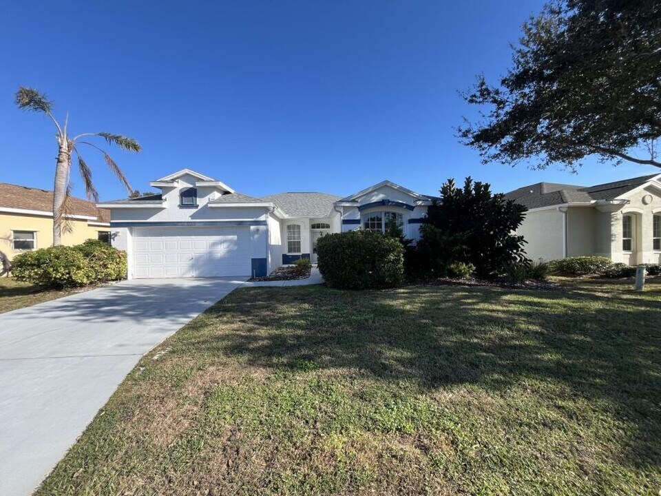 6323 Sturbridge Ct in Sarasota, FL - Building Photo