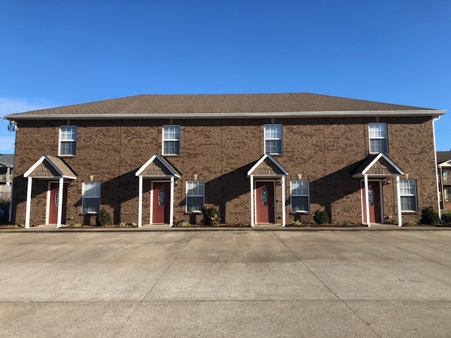 213 Cranklen Cir, Unit B in Clarksville, TN - Building Photo