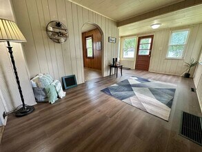 1217 Ackermant St in Waterloo, IA - Building Photo - Building Photo