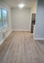 8616 Holloway Dr in West Hollywood, CA - Building Photo - Building Photo