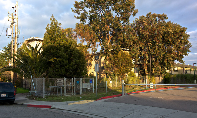 Marina Apartments in San Rafael, CA - Building Photo - Building Photo