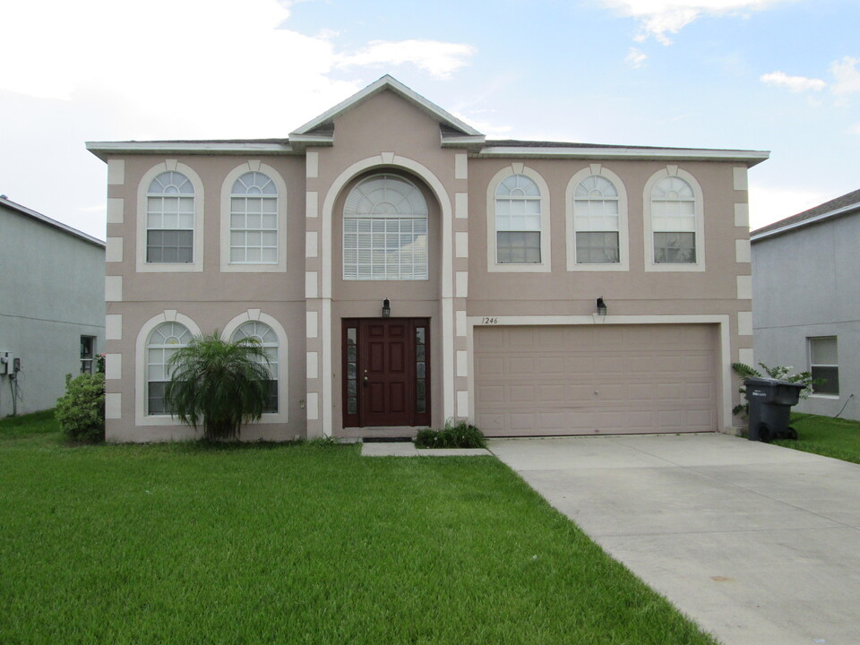 1246 Myopia Hunt Club Dr in Auburndale, FL - Building Photo