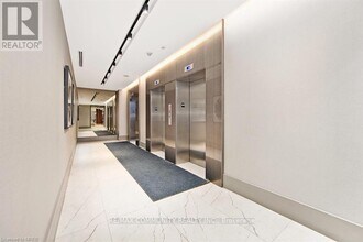 55 Duke St W in Kitchener, ON - Building Photo - Building Photo