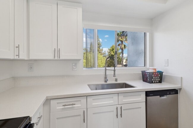 Terre at Creek in Ramona, CA - Building Photo - Building Photo