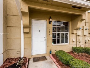 752 S W 122nd Terrace-Unit -752 in Pembroke Pines, FL - Building Photo - Building Photo