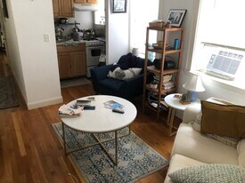 22 Phillips St in Boston, MA - Building Photo