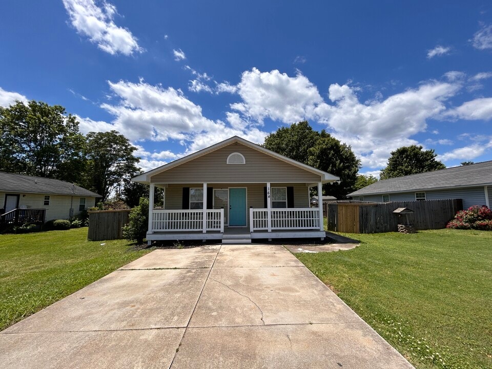 164 Highland Ave in Spartanburg, SC - Building Photo