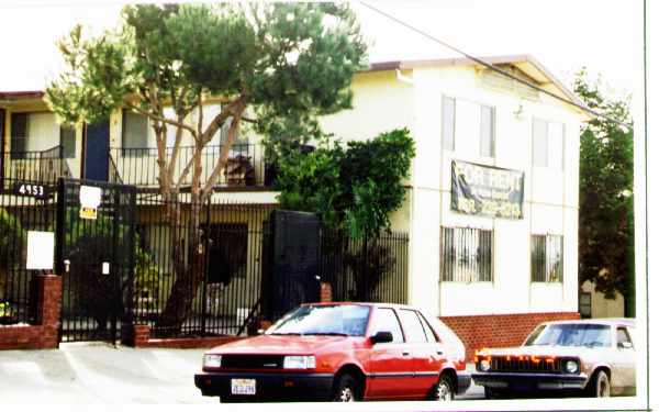 4953 Trojan Ave in San Diego, CA - Foto de edificio - Building Photo