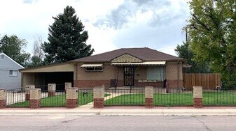 6871 Fern Dr in Denver, CO - Building Photo