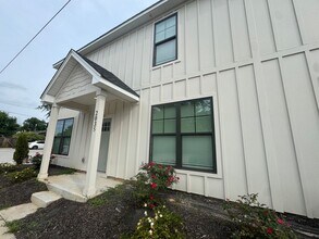 2035 Rosewood Dr in Columbia, SC - Building Photo - Building Photo