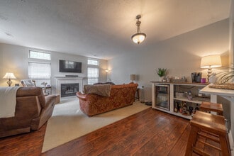 836 Rossford Run in Bellevue, KY - Foto de edificio - Building Photo