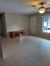 25 Crescent Lake Dr in North Fort Myers, FL - Building Photo - Building Photo