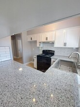 3306 W Shields Ave in Fresno, CA - Building Photo - Building Photo