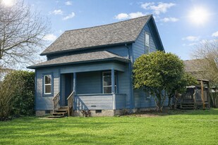 1133 Irvington Dr in Eugene, OR - Building Photo