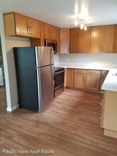 15532 27th Ave NE in Shoreline, WA - Foto de edificio - Building Photo