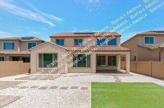 5768 S Tiger Lily Pl in Tucson, AZ - Foto de edificio - Building Photo